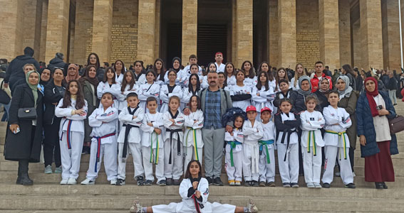 Silivri Taekwondo Ailesi’nden Anıtkabir’e anlamlı ziyaret