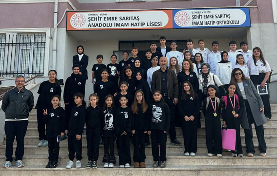 Silivri Şehit Emre Sarıtaş Lisesi öğrencileri Ata’yı andı