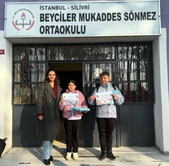 Silivri Beyciler Mukaddes Sönmez Ortaokulu’nda “Kitap Kurtları” ödüllendirildi