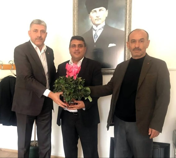 Silivri AK Parti’den eğitimcilere tebrik ziyaretleri