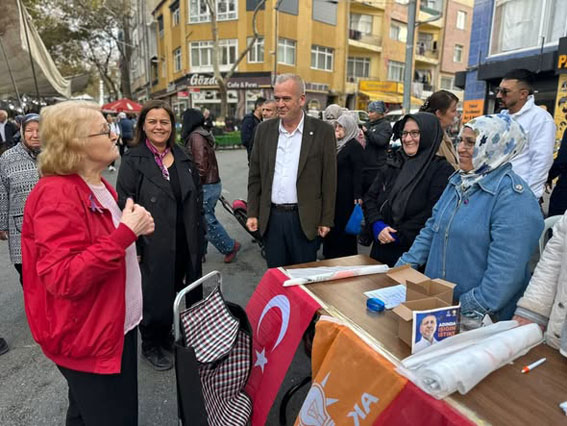 Silivri'de AK Nokta Çalışması Pazartesi Pazarında gerçekleştirildi