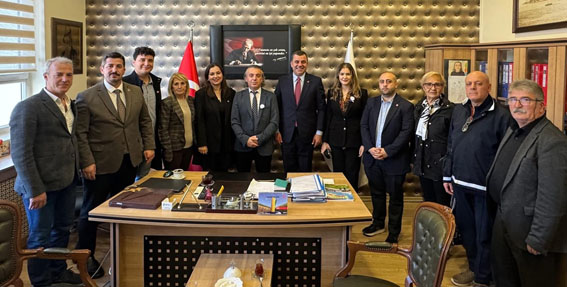 Silivri CHP İlçe Başkanlığı, Öğretmenler Günü’nde eğitimcileri yalnız bırakmadı