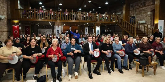 Silivri Belediye Başkanı Balcıoğlu Ritim Perküsyon Kursiyerleriyle buluştu