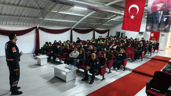 Silivri Şerife Baldöktü Lisesi’nde Afet Farkındalık Eğitimi düzenlendi