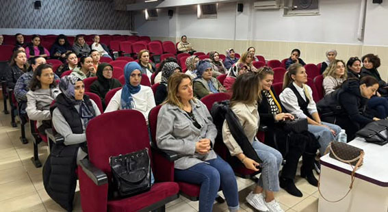 Silivri Çağrıbey Ortaokulu’nda Velilere “Ergenlerle İletişim” Semineri