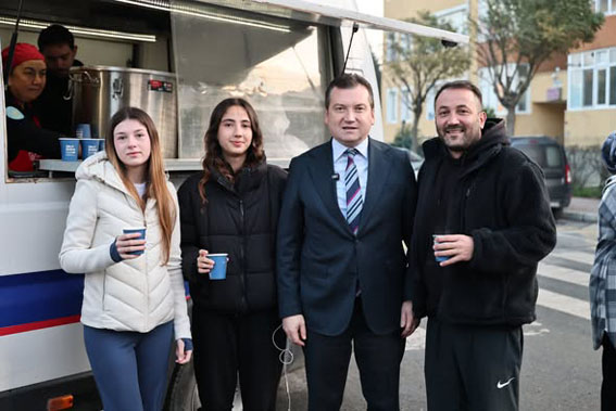 Silivri Belediye Başkanı Balcıoğlu Öğrencilere “Günaydın Çorbası” ikram etti