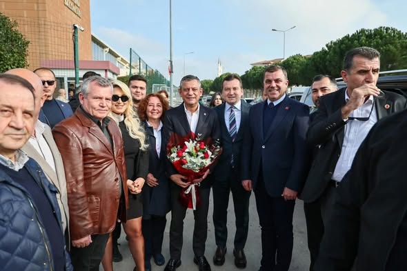 Silivri'de Özgür Özel’i karşılama ve uğurlama heyetinde geniş katılım