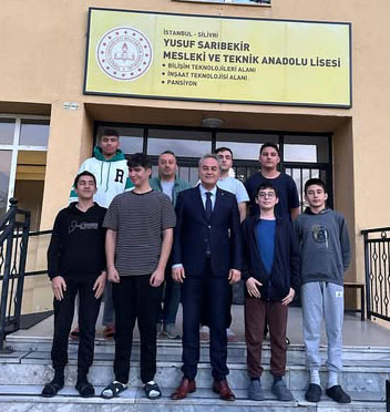 Silivri İlçe Milli Eğitim Şube Müdürü Yılmaz’dan Havacılık Kulübü Öğrencilerine destek ziyareti