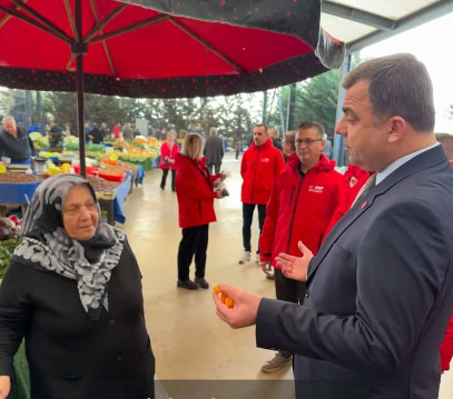 SİLİVRİ CHP PERŞEMBE PAZARI’NDA VATANDAŞLA BULUŞTU