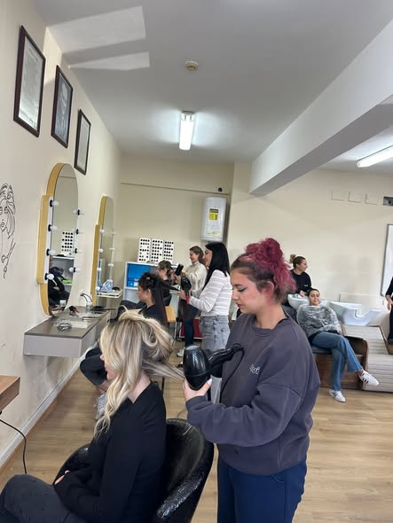 Silivri İstanbul Borsa Mesleki Eğitim Merkezi’nde Fön Çekimi Kursu açıldı