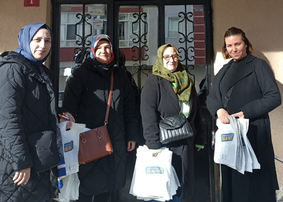 Silivri AK Parti Kadın Kolları Selimpaşa’da üyelerle buluştu