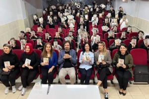 Çağrıbey Ortaokulu’nda Yazar Hasan Topdemir’le kitap dolu buluşma