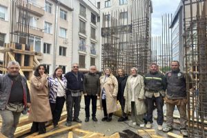 Silivri AK Parti Kadın Kolları’ndan 1 Mayıs'ta esnaf ve emekçiye ziyaret