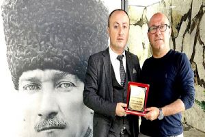 Gümüşyakaspor’dan Cemil Kızılkaya’ya Teşekkür Plaketi