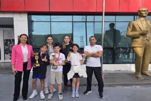 Silivri Mektebim Koleji öğrencilerinden teniste gururlandıran başarı