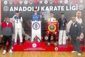 Silivrili Mehmet Faruk Ceyhan, Karate Liginde zirveyi bırakmıyor