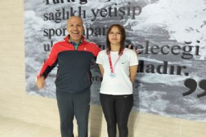 Silivri Çizgi öğrencisi Ada Atasever'den Yüzmede İlçe İkinciliği