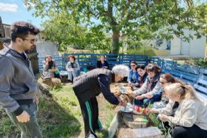 Silivri Halk Eğitim Resim Kursiyerlerinden doğada sanat buluşması
