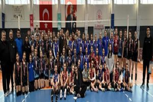 Silivrili gençler sahada, coşku tribünlerde!