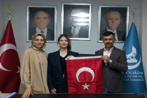 Silivri Ülkü Ocakları Asenası Kardelen Kalyoncu’dan çifte şampiyonluk