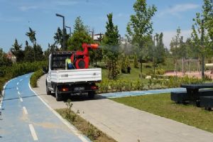Silivri Millet Bahçesi’nde ilaçlama çalışması yapıldı
