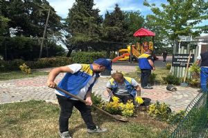 Silivri’de park ve yeşil alanlar yaza hazırlanıyor