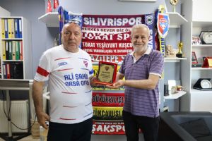 Ali Şahin’e Ortaköyspor’dan Teşekkür Plaketi