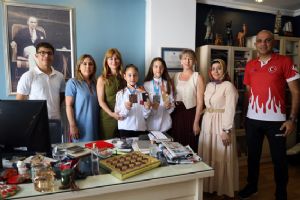 Balkan Karate Şampiyonlarından Hürhaber’e teşekkür ziyareti