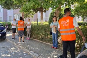Çocuklar içeride ter döktü, aileler dışarıda yalnız bırakılmadı!