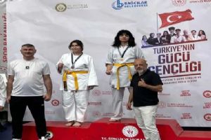 Silivrili Karatecilerden anlamlı şampiyonada Madalya Yağmuru