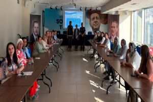 Silivri AK Parti Kadın Kolları'nda Dijital ve Madde bağımlılığına karşı farkındalık oluşturuldu