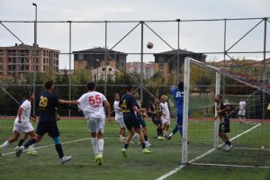 Küçükçekmece Sinopspor Zorlanmadan 3 Puanı Aldı: 3-1