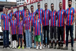 Alçan Vinç Çalışanları İş Sahasında Silivrispor Formasıyla Görevde