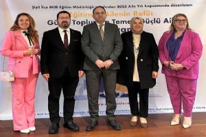 Silivri Okul Müdürlerinden Eğitime Güçlü Katkı: 'Eğitimde Ailenin Rolü' Konferansı'nda önemli sunum