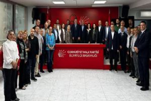 Silivri Muhtarlar Derneği’nden CHP İlçe Başkanı Doruk Bulut’a hayırlı olsun ziyareti