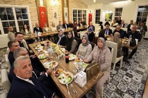 Silivri Belediye Başkanı Balcıoğlu, eşiyle birlikte Muhtarlar Günü yemeğinde muhtarlarla buluştu