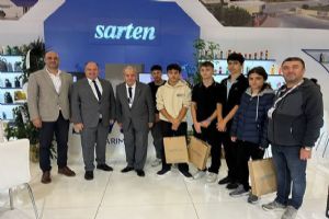 link Silivri Yusuf Sarıbekir Lisesi öğrencileri, sektörün duayeni Yusuf Sarıbekir ile fuarda buluştu