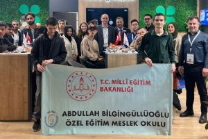 link Abdullah Bilgingüllüoğlu Özel Eğitim Meslek Okulu Öğrencileri Ambalaj Fuarında sektörü tanıdı