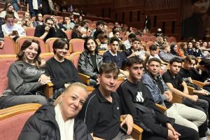 Silivri Tarım Lisesi Öğrencileri “Suçlular Çağı Suçsuzlar Çağı” ile tiyatroda derin yolculuk