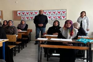 link Silivri Halk Eğitim Merkezi Müdüründen Okuma Yazma Kursuna ziyaret