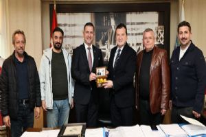 Lalapaşa Belediye Başkanı Zafer Sezgin Geldi’den Silivri’ye ziyaret Lalapaşa Belediye Başkanı Zafer Sezgin Geldi’den Silivri’ye ziyaret