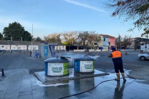 link Silivri Belediyesi cadde ve konteynerlerde dezenfekte çalışmalarını sürdürüyor