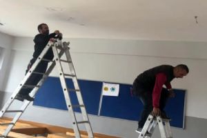 link Silivri Abdülezel Paşa Ortaokulu’nda merdiven ve aydınlatma yenilemesi