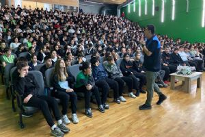 Silivri Ortaokulu’nda veli ve öğrencilere Siber Zorbalık Eğitimi