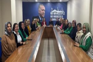 Silivri AK Parti Kadın Kolları’nda Yönetim Kurulu Toplantısı ve “Dijital Çocuk Hakları” sunumu