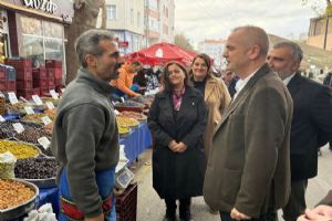 Silivri AK Parti Teşkilatı Pazartesi Pazarı’nda vatandaşlarla buluştu