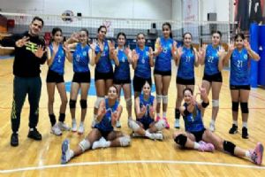 Silivri Ertuğrul Gazi Ortaokulu Yıldız Kızlar Voleybol Takımı son 8’de