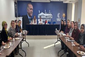 link Silivri AK Parti Kadın Kollarından yönetim toplantısı ve anlamlı sunum