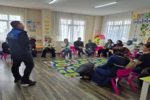 Silivri Akçay Anaokulu Velilerine “Dijital Bağımlılık” Semineri: Geleceğe güvenli adımlar