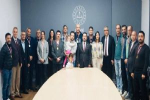 link Silivri'de Voleybol Turnuvası birincileri ödüllendirildi